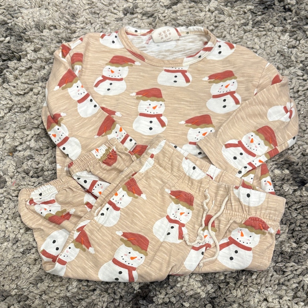 !! 3/$15 !! 
Siix Christmas outfit set snowman joggers organic long sleeve